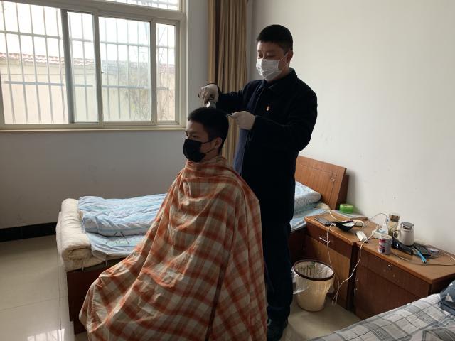 1581505766167824.png 我身邊的共產(chǎn)黨員 合巢蕪處 曹先剛.png